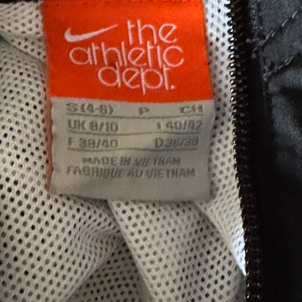Vintage Nike Black Zip-Up Athletic Jacket - Picture 8 of 10